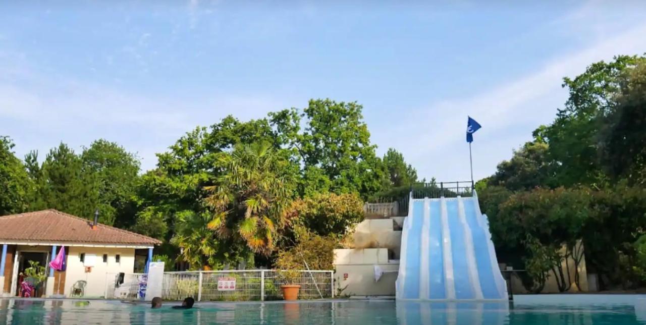 4 Star Village Cozy Chalet Near Beach サン・ブルヴァン・レ・パン エクステリア 写真